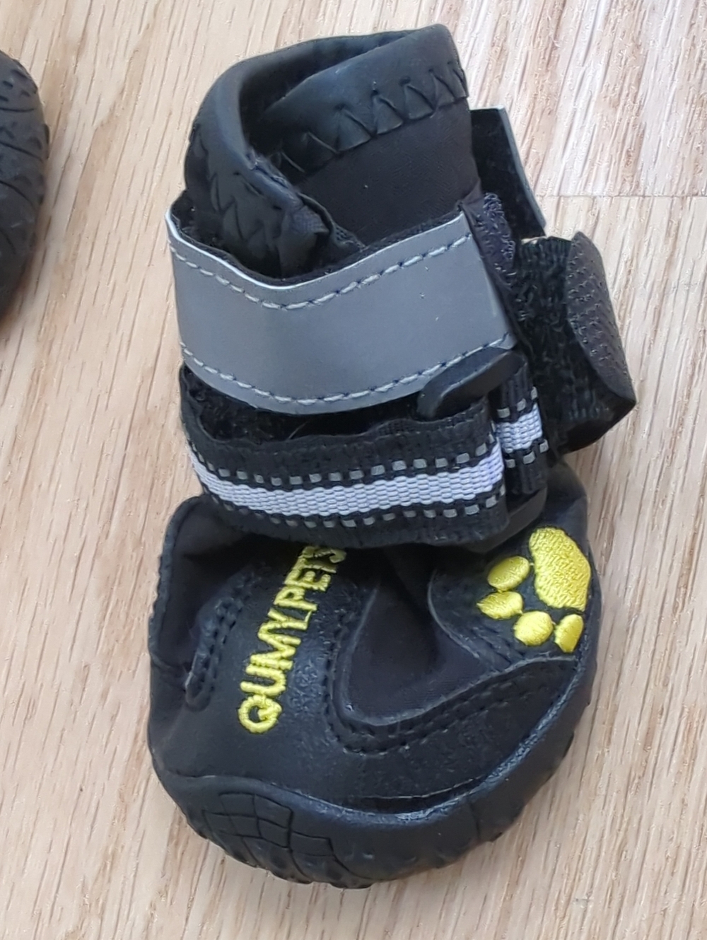 QUMY Pets Waterproof Dog Boots Size 3 Reflective Non-Slip Paw Protectors Black - Picture 3 of 7